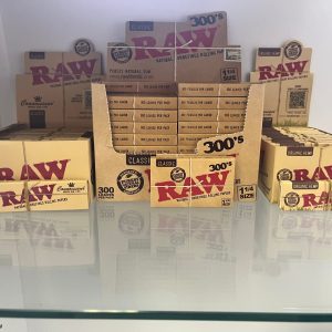 Raw Rolling Papers Organic Hemp 1 1/4 - Image 2